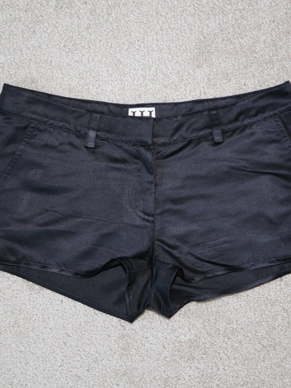 haute hippie 5F BERGDORF GOODMAN SILK SHORTS low rise size 0